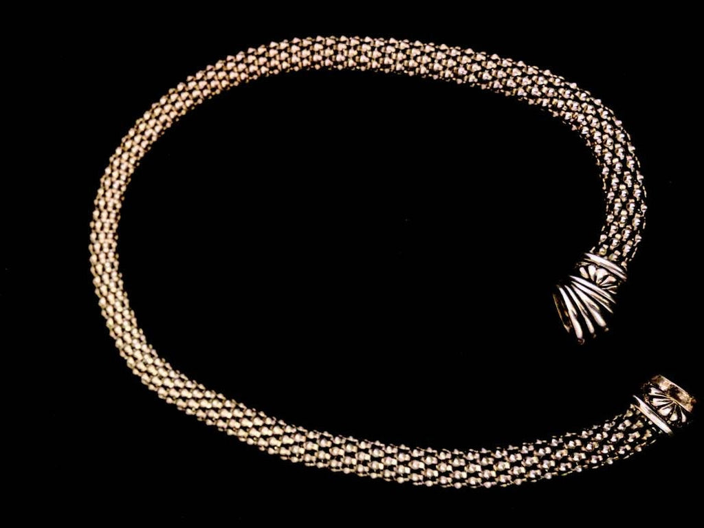 Discover this vintage silver-tone woven mesh choker necklace, 16-inch heavy popcorn chain with magnetic clasp. Elegant checker-style design, ready to ship.