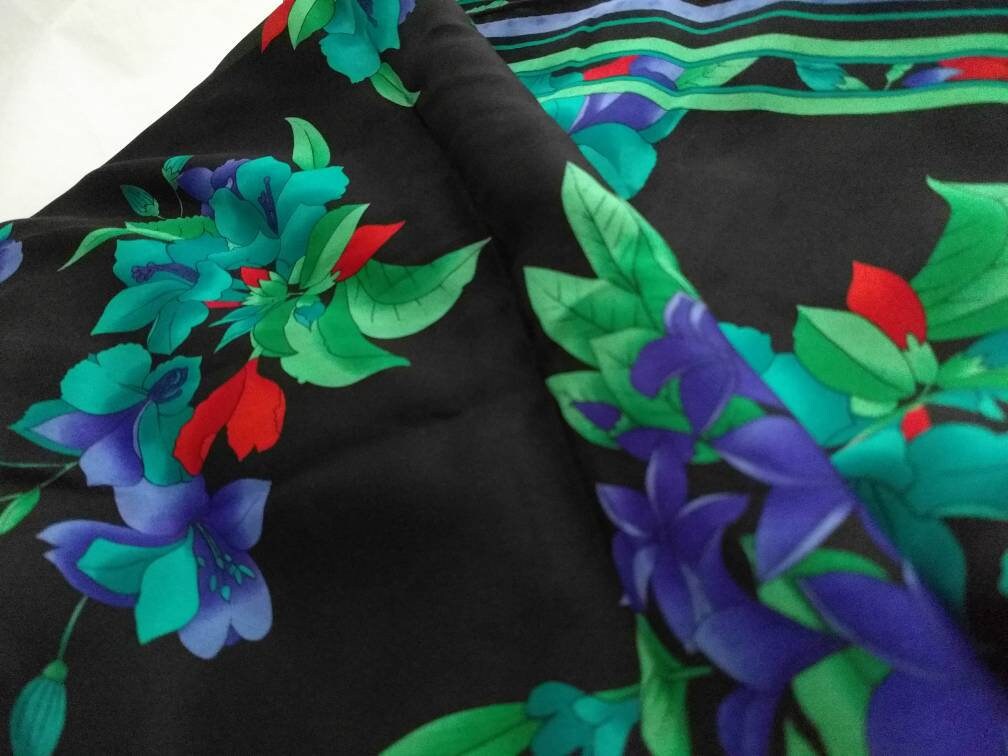 BILL BLASS - Fall Flowers!! - gorgeous silk care de soie - headscarf