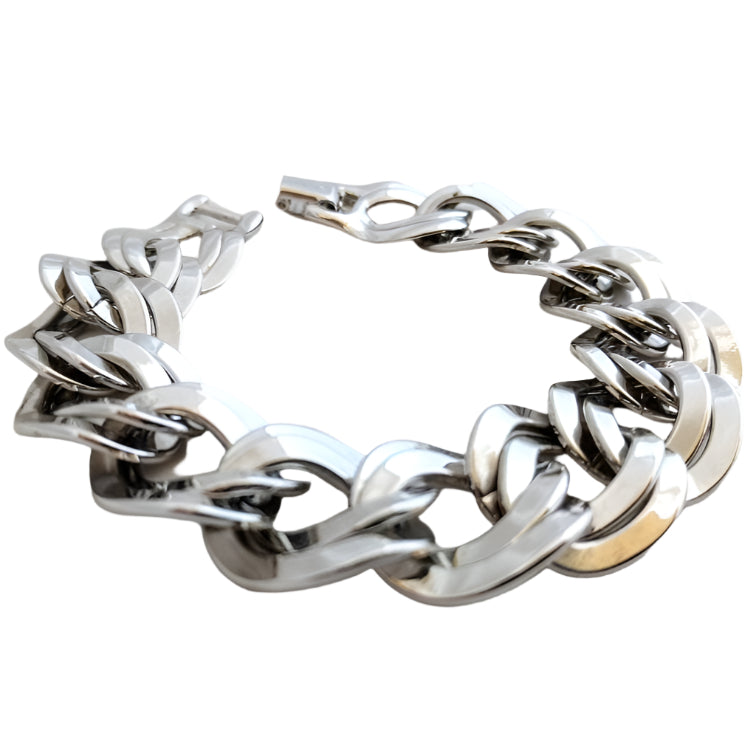 MONET vintage bracelet, 7.5-inch chain with oversized double links, 0.75-inch wide