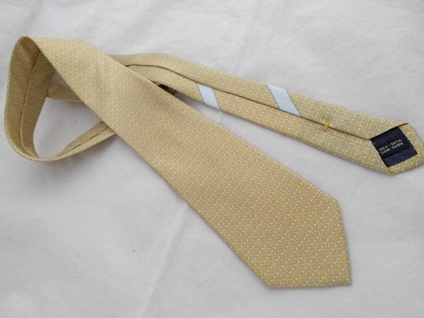 Salvatore Ferragamo 100% Silk Tie – Light Yellow Luxury Designer Tie, Made in Italy, 8.5cm Width