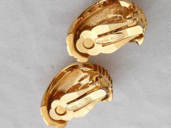 Nina Ricci vintage gold-plated clip-on earrings, twisted rope design, signed - French designer vintage jewelry