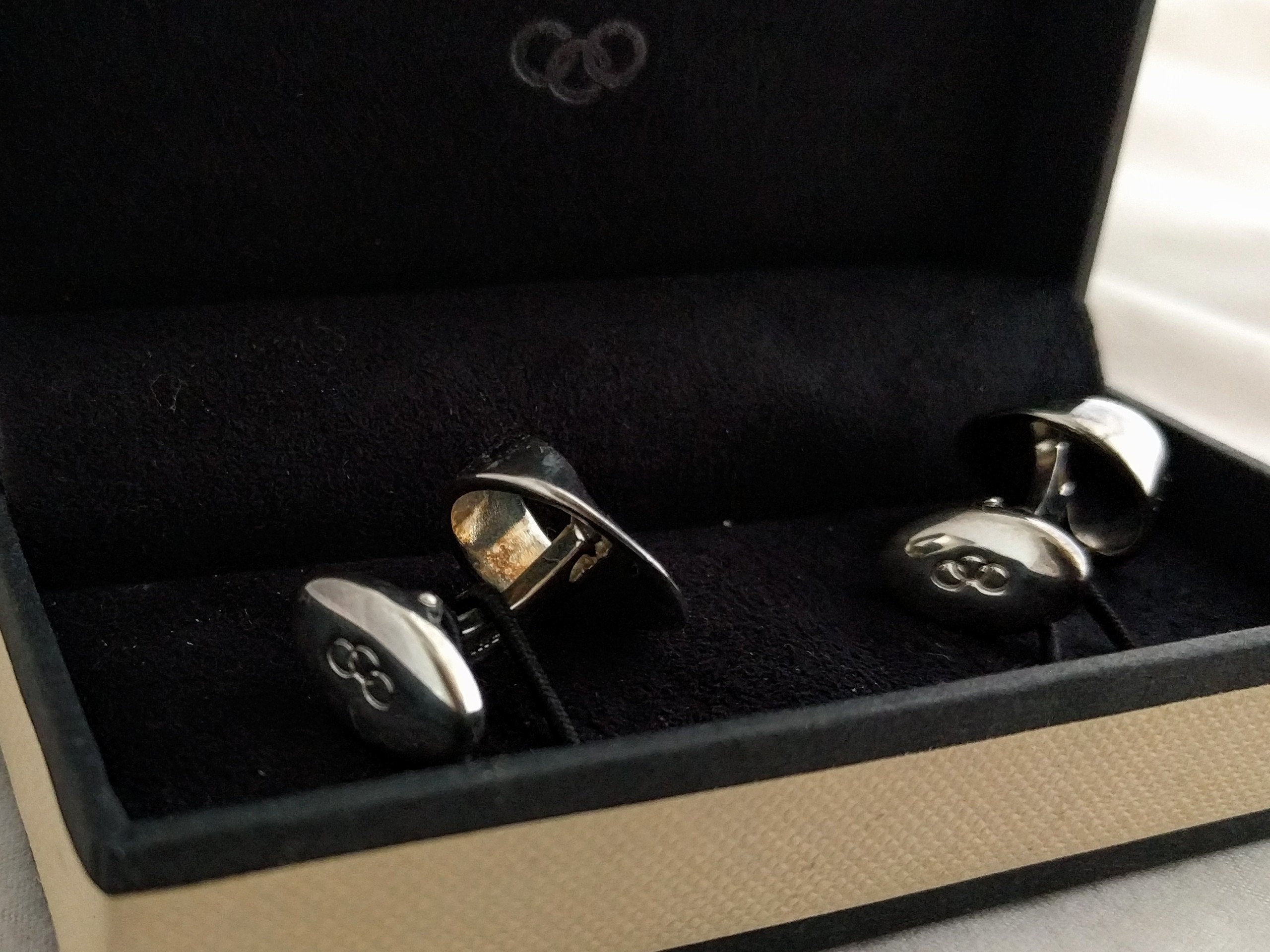 Links of London Sterling Silver Eternity Ribbon Cufflinks – T-Bar Design, Original Box, Classic Men’s Accessory