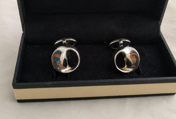 Links of London Sterling Silver Eternity Ribbon Cufflinks – T-Bar Design, Original Box, Classic Men’s Accessory