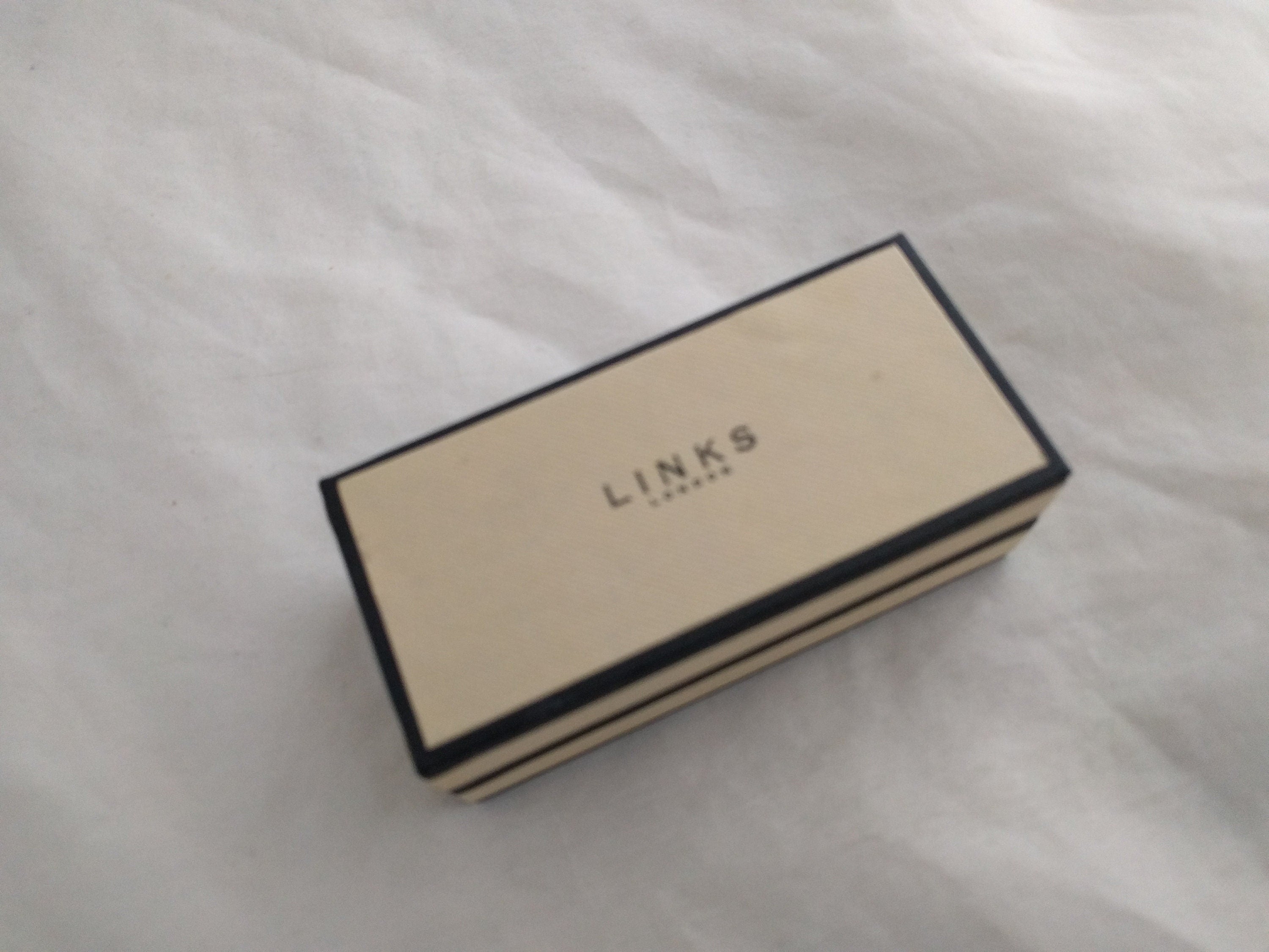 Links of London Sterling Silver Eternity Ribbon Cufflinks – T-Bar Design, Original Box, Classic Men’s Accessory