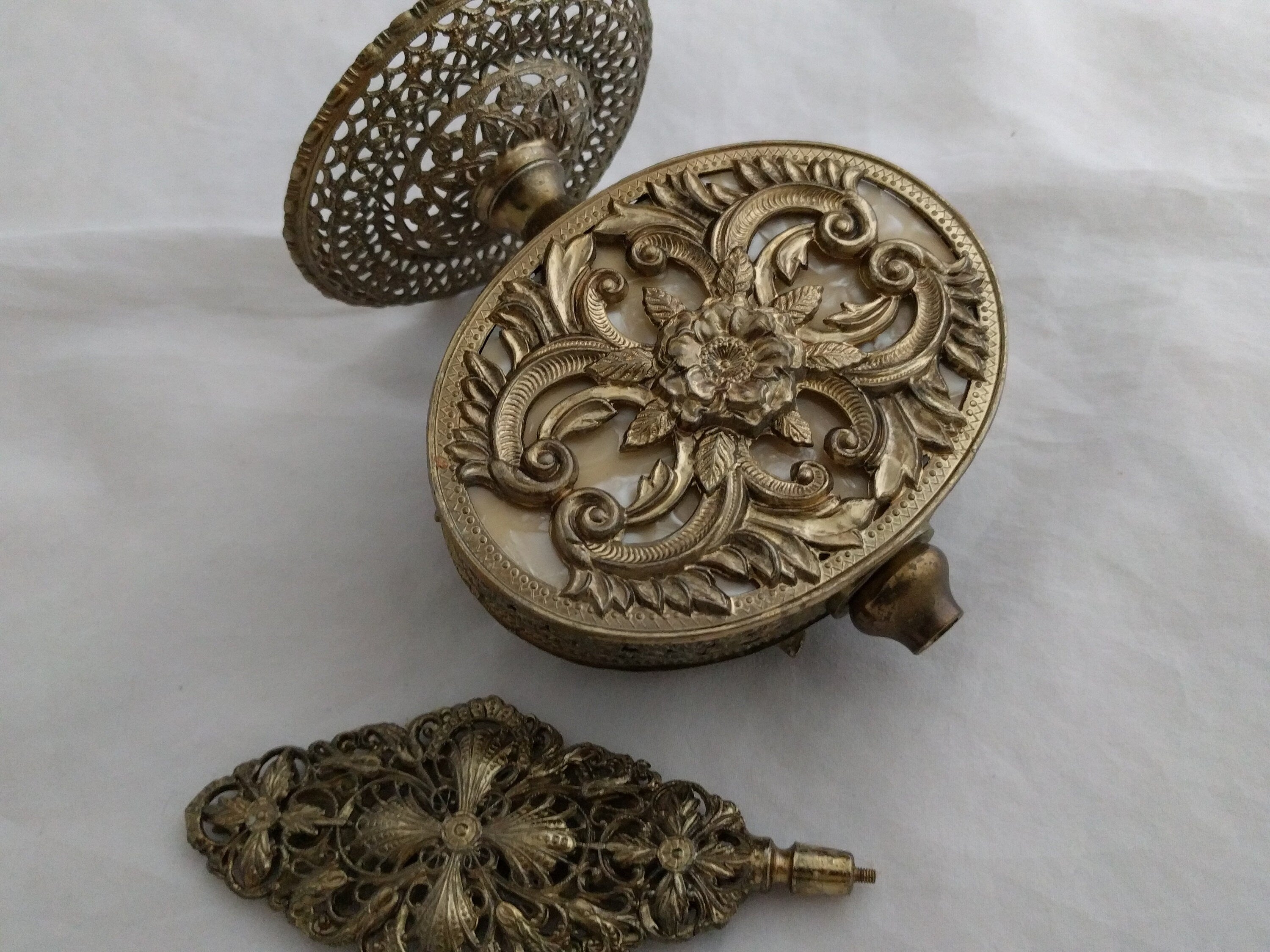 Ornolu Perfume Bottle – Ornate Gold Brass Filigree Design, Antique Decorative Vanity Bottle, Collectible Perfume Bottle
