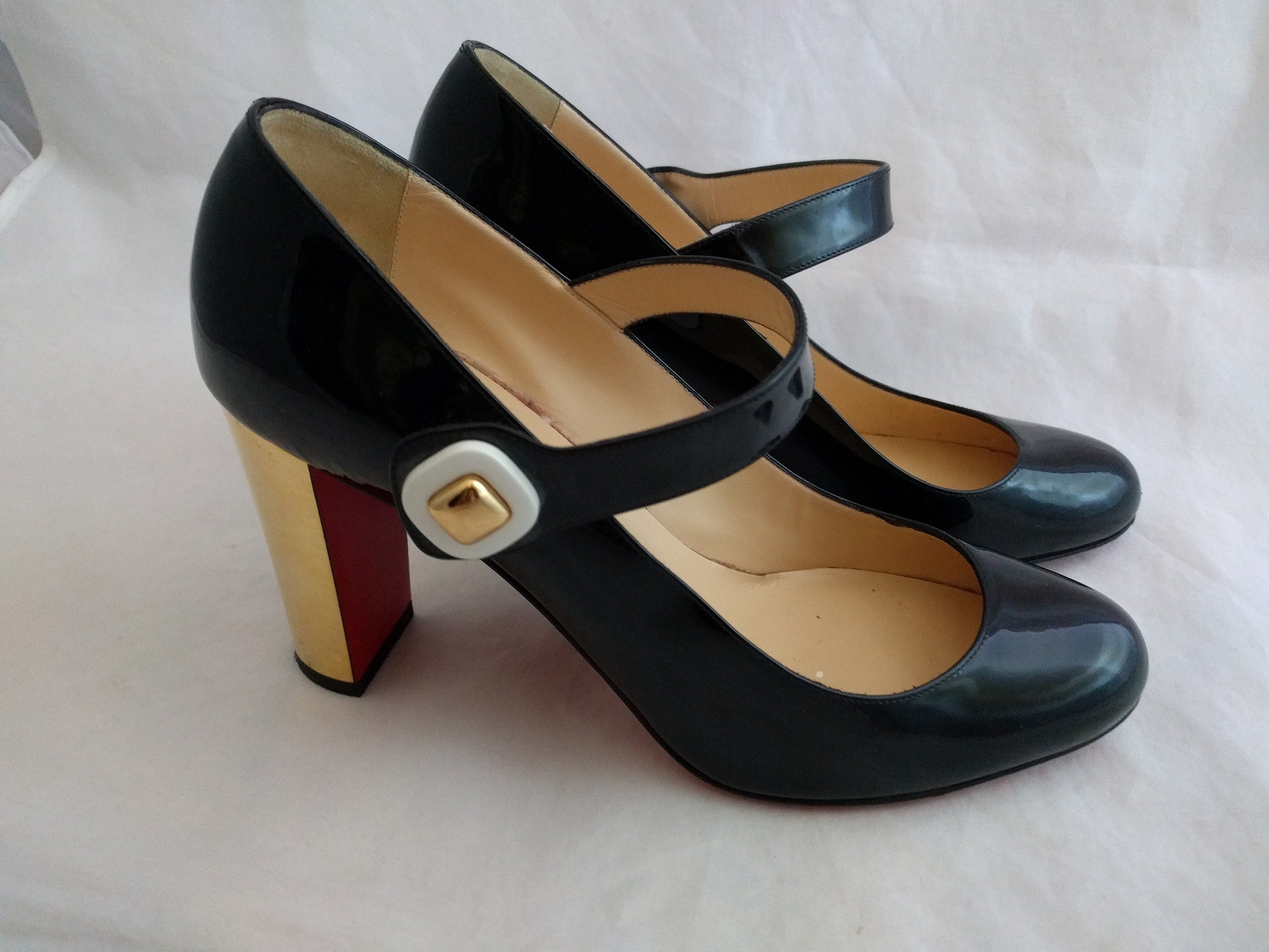 Christian Louboutin BIBABA Mary Jane Pumps – Vintage-Style Leather Heels, Iconic Red Soles, Timeless Elegance