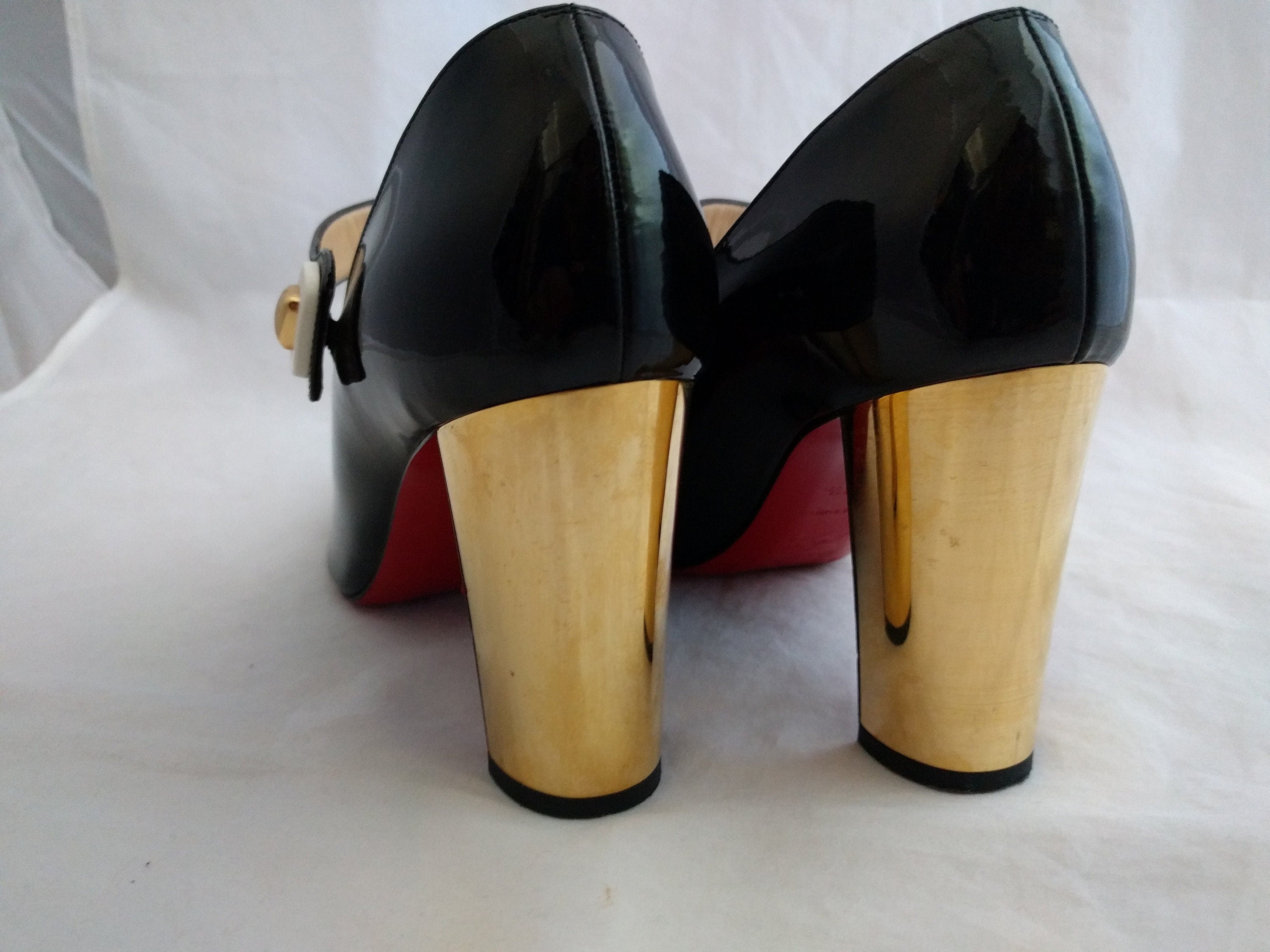Christian Louboutin BIBABA Mary Jane Pumps – Vintage-Style Leather Heels, Iconic Red Soles, Timeless Elegance