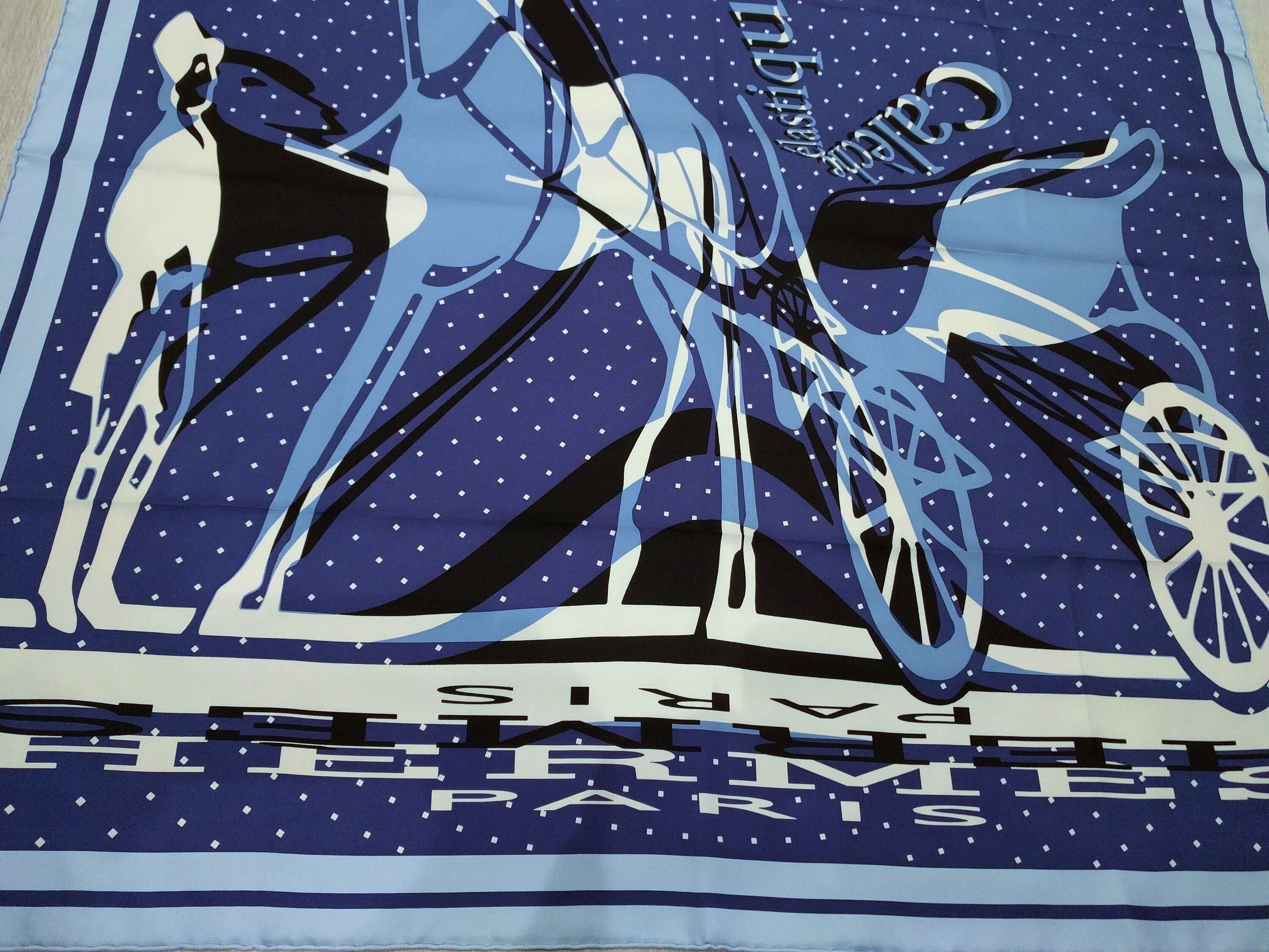Luxury Hermes carré designed by Bali Barret, hand-rolled silk twill scarf - Bali Barret Hermes scarf