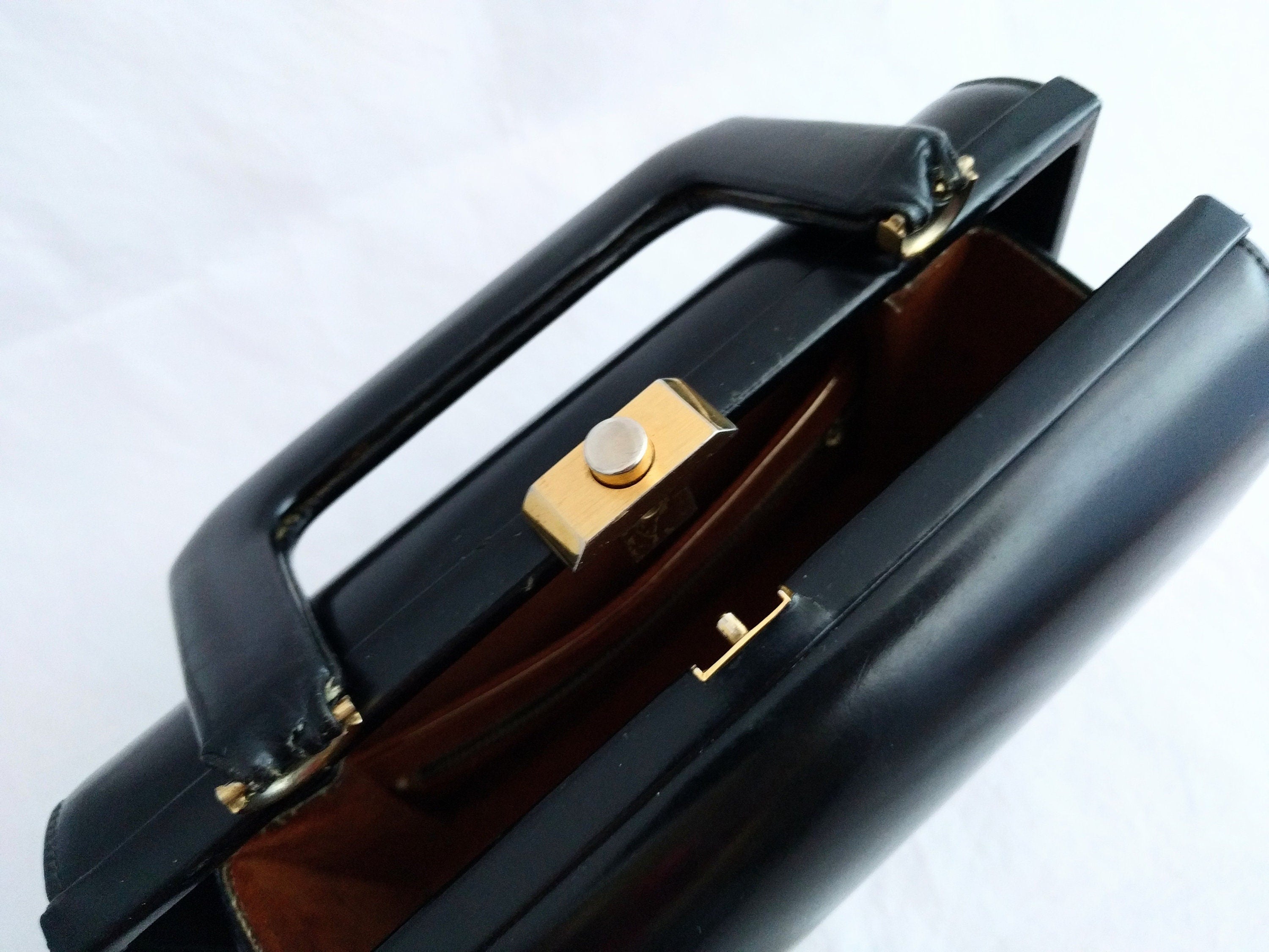 Classic Royal Ternera vintage purse, black leather top-handle bag, clean interior