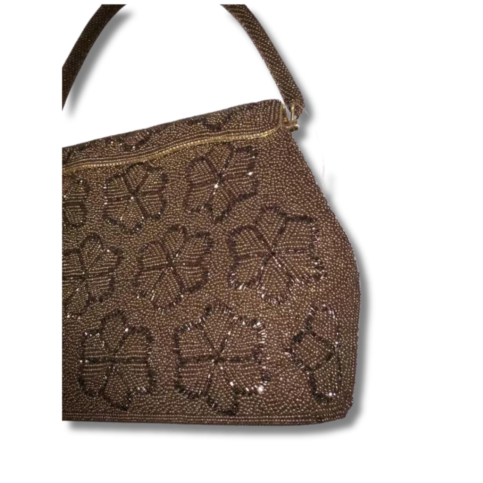 Vintage 1940s Beaded Evening Bag – Floral Design, Micro Glass Beads, Gold Clasp, Scalloped Frame