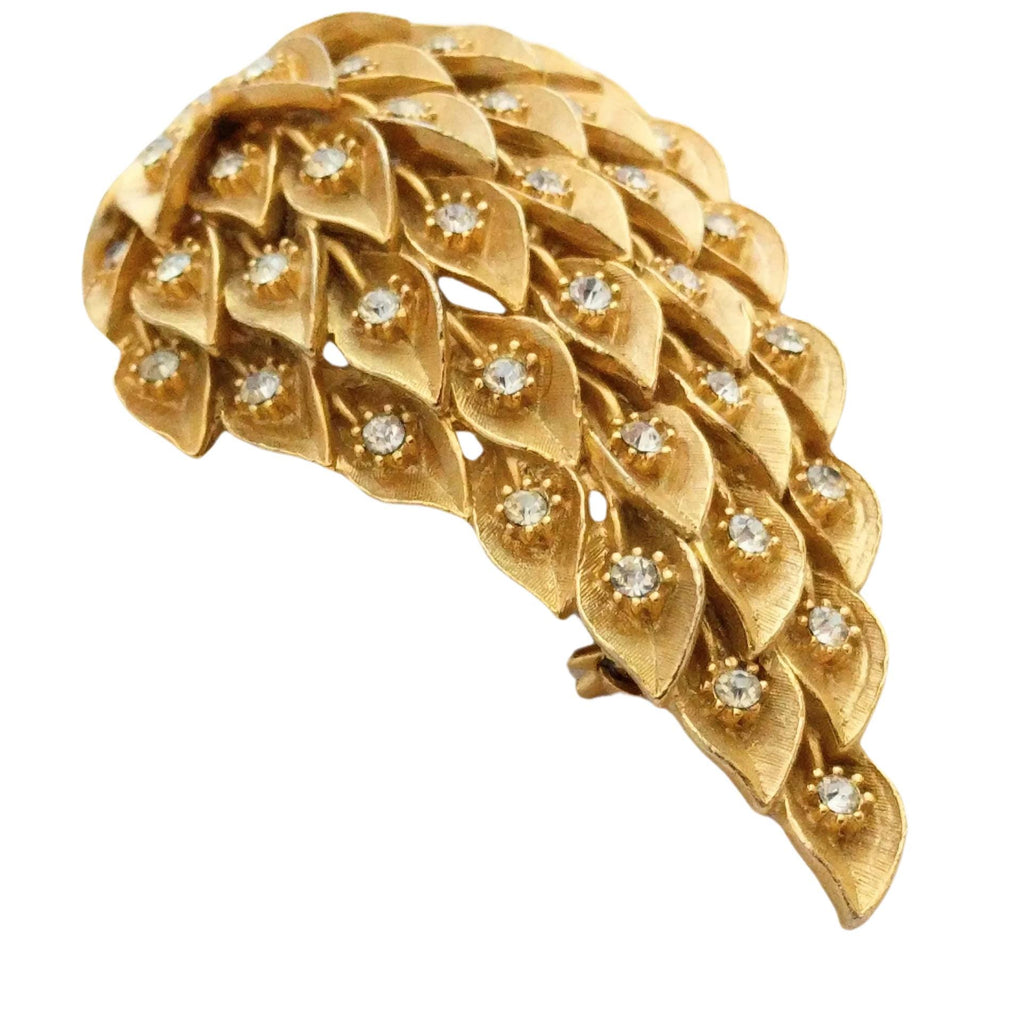 Beautiful Leaf brooch with Austrian crystals