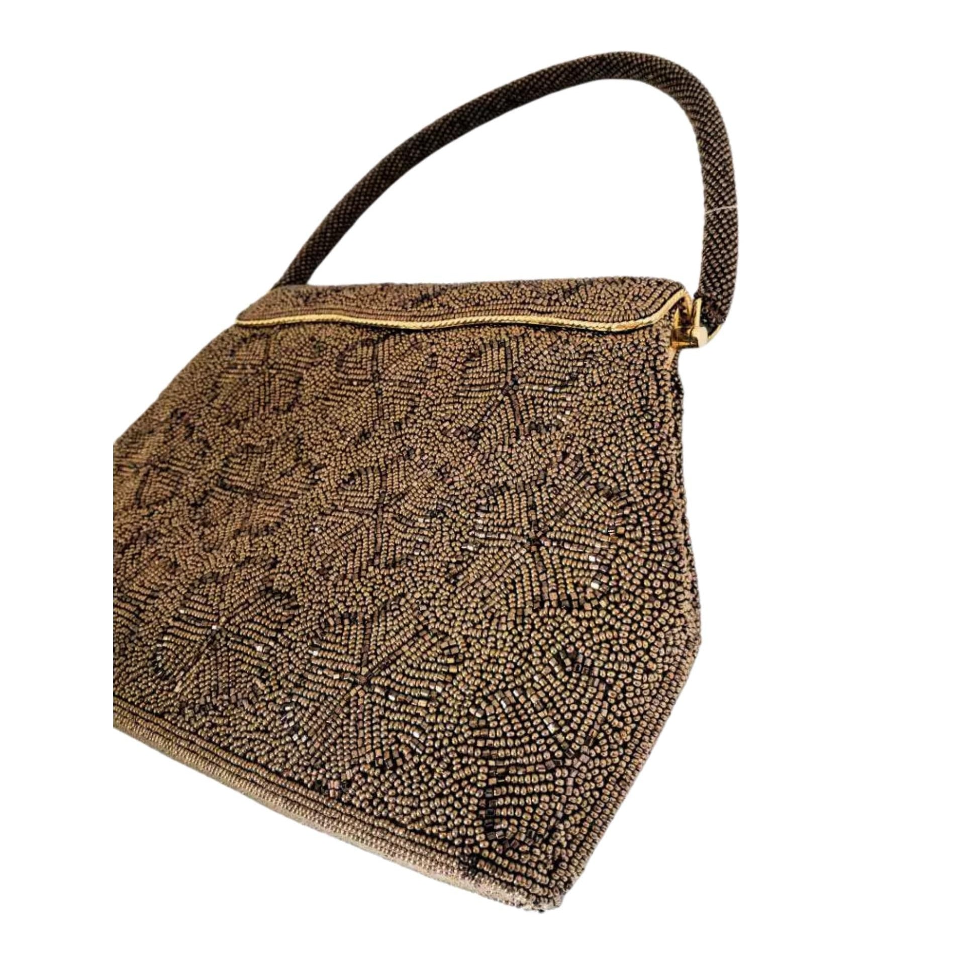 Vintage 1940s Beaded Evening Bag – Floral Design, Micro Glass Beads, Gold Clasp, Scalloped Frame