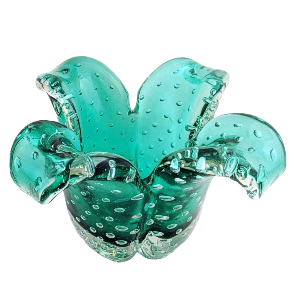 Discover this rare Bullicante Murano vase, handmade in emerald green and clear glass using the controlled bubble technique. A beautiful vintage collectible, perfect for tabletop décor.
