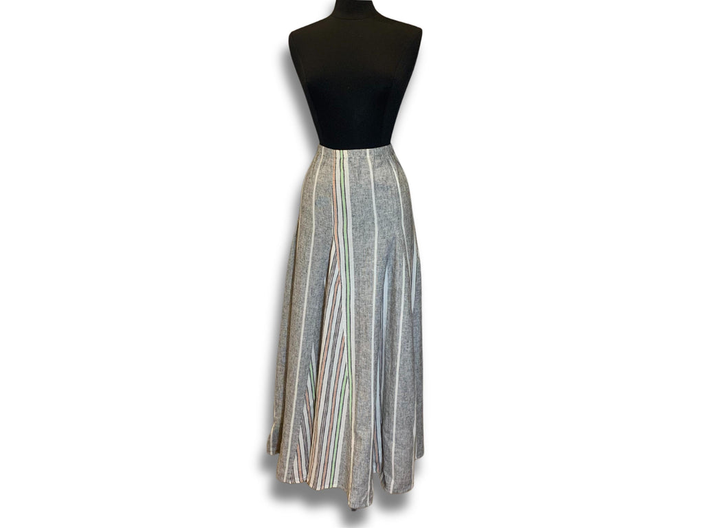 Pre-loved designer maxi skirt, soft and breathable fabric, timeless and elegant