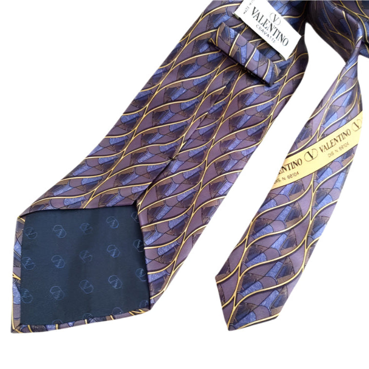 Valentino tie with branded logo lining, Italian craftsmanship, excellent condition - Valentino silk necktie