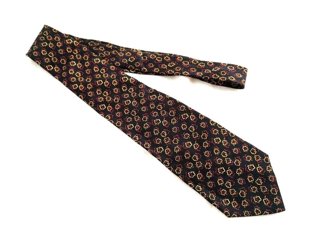 Salvatore Ferragamo Men’s Silk Tie – Black with Leaf Print, 100% Silk, Made in Italy, Luxury Designer Tie