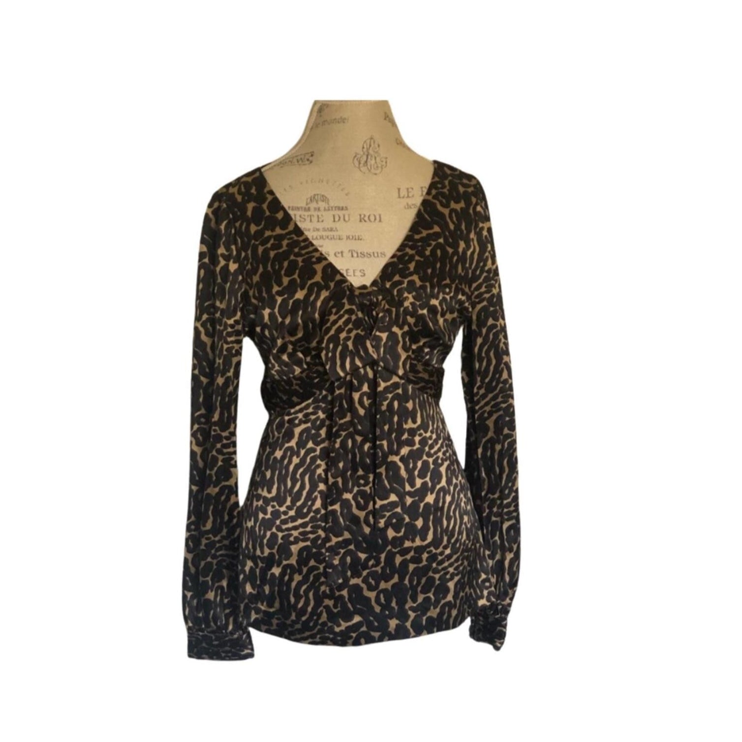 Tory Burch Stevie Silk Leopard Print Blouse – 100% Silk, Size S/M, Bow Neckline, Hidden Zip, Designer Preloved Top, Animal Print