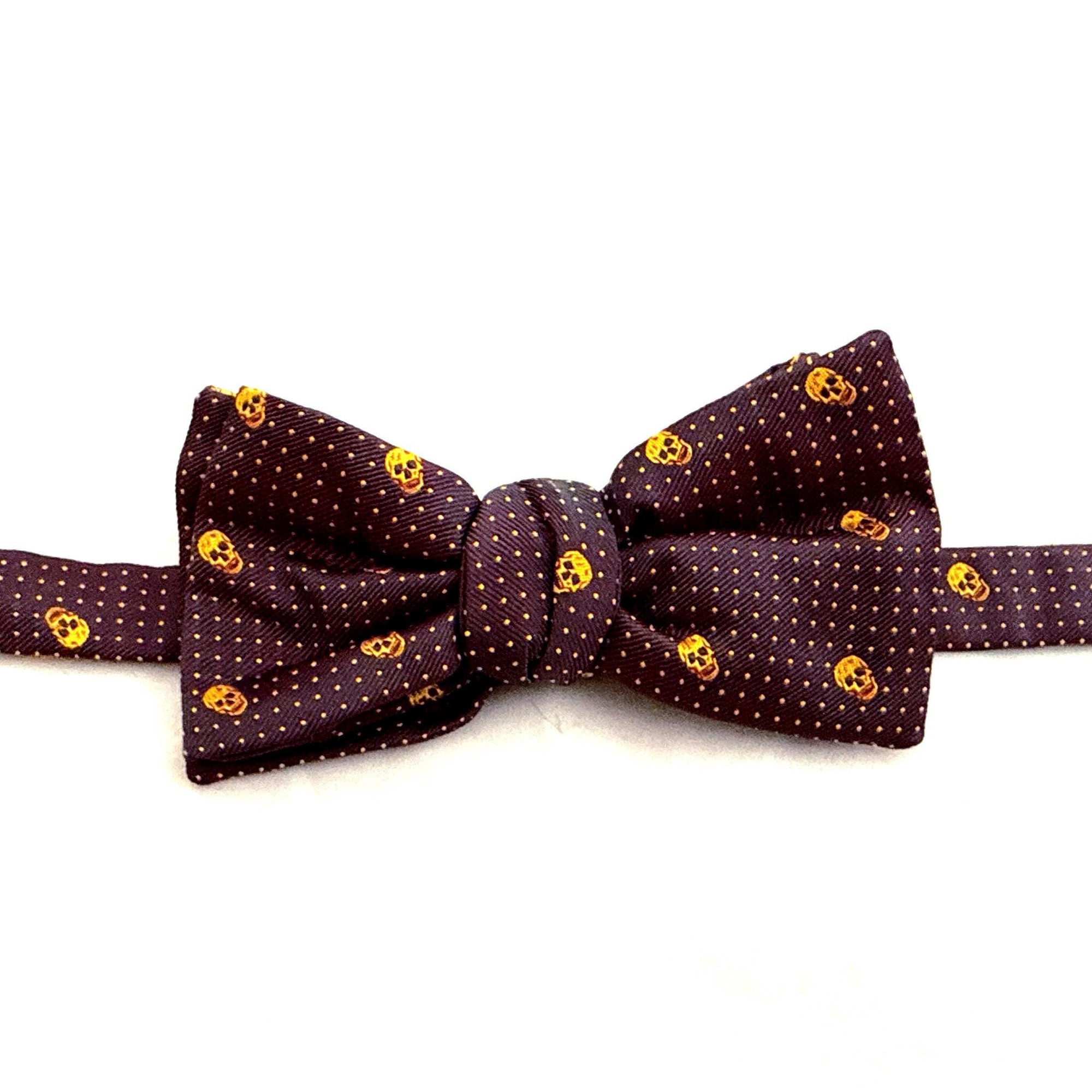 Alexander MQueen, Bow Tie, Burgundy Silk Tie, Designer Bow Tie, Made in Italy, McQueen Skulls, Men's Formal Wear, Luxury Accessories, Gothic Chic, Polka Dot Tie, Maroon Bow Tie, Woven Silk, Adjustable Bow Tie.