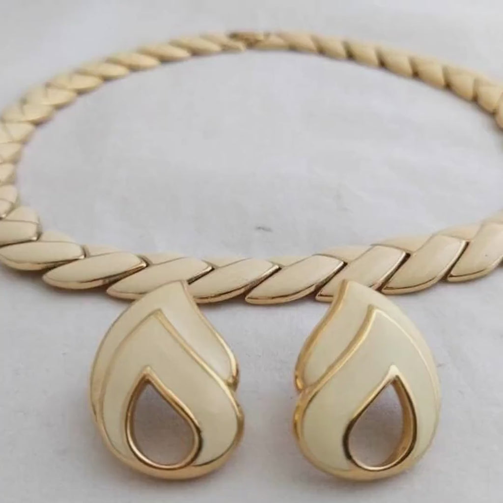 Vintage Oscar de la Renta Necklace and Earrings Set – 1980s Cream Enamel & Gold-Plated, Signed Designer Jewelry, 16" Necklace, Elegant 2Piec