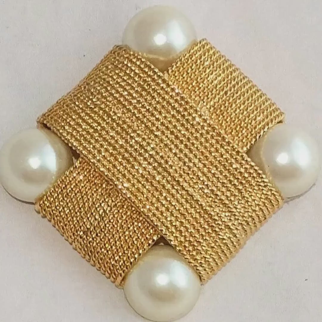 Valentino VG Signed Gold-Plated Brooch – Rhomboid Shape, Faux Pearls, Vintage Jewelry