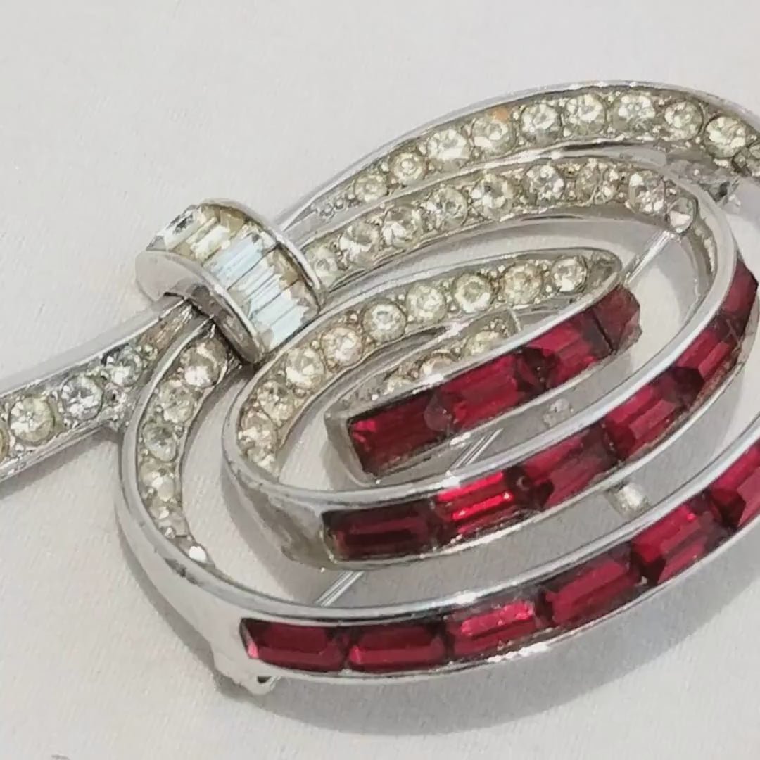 RARE Marcel BOUCHER brooch - 50s vintage Boucher red baguette swirl brooch /Art Deco - very good vintage condition - # 5579